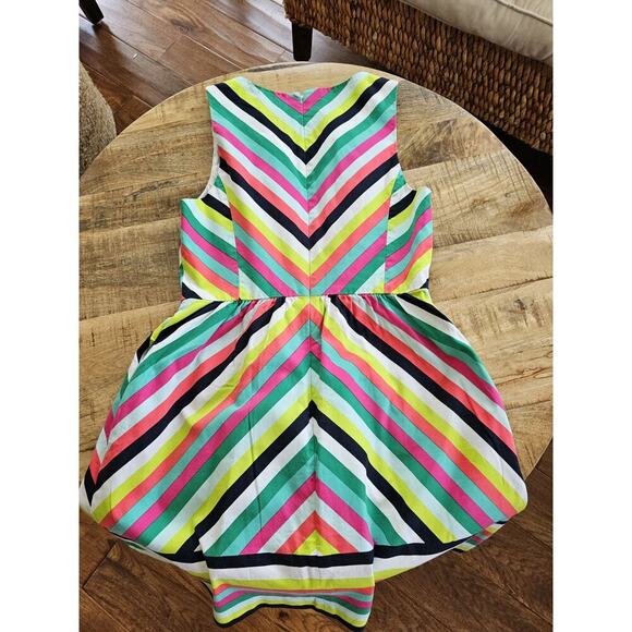 Crown & Ivy Women's Size 4 Sleeveless Pink Green Chevron Print Dress EUC Pockets - Picture 6 of 7